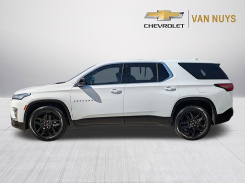 Used 2023 Chevrolet Traverse LS FWD image 8