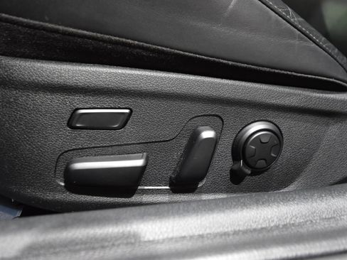 Used 2018 Kia Stinger GT2 image 19