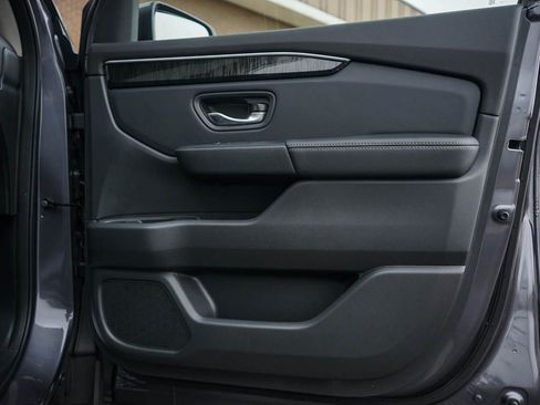 New 2025 Honda Pilot Elite image 9