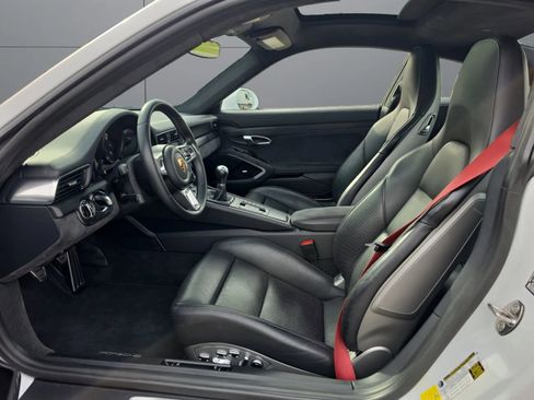 Used 2019 Porsche 911 Carrera 4 GTS image 10