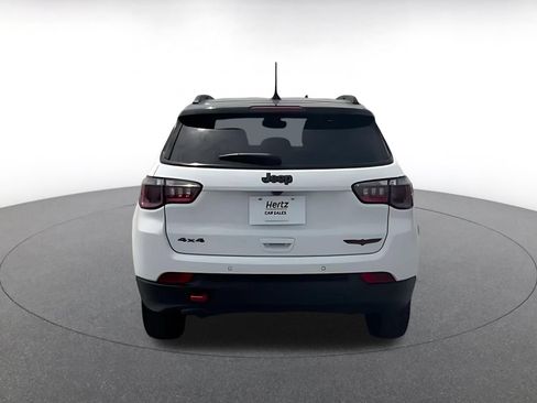 Used 2025 Jeep Compass Trailhawk AWD/4WD image 10