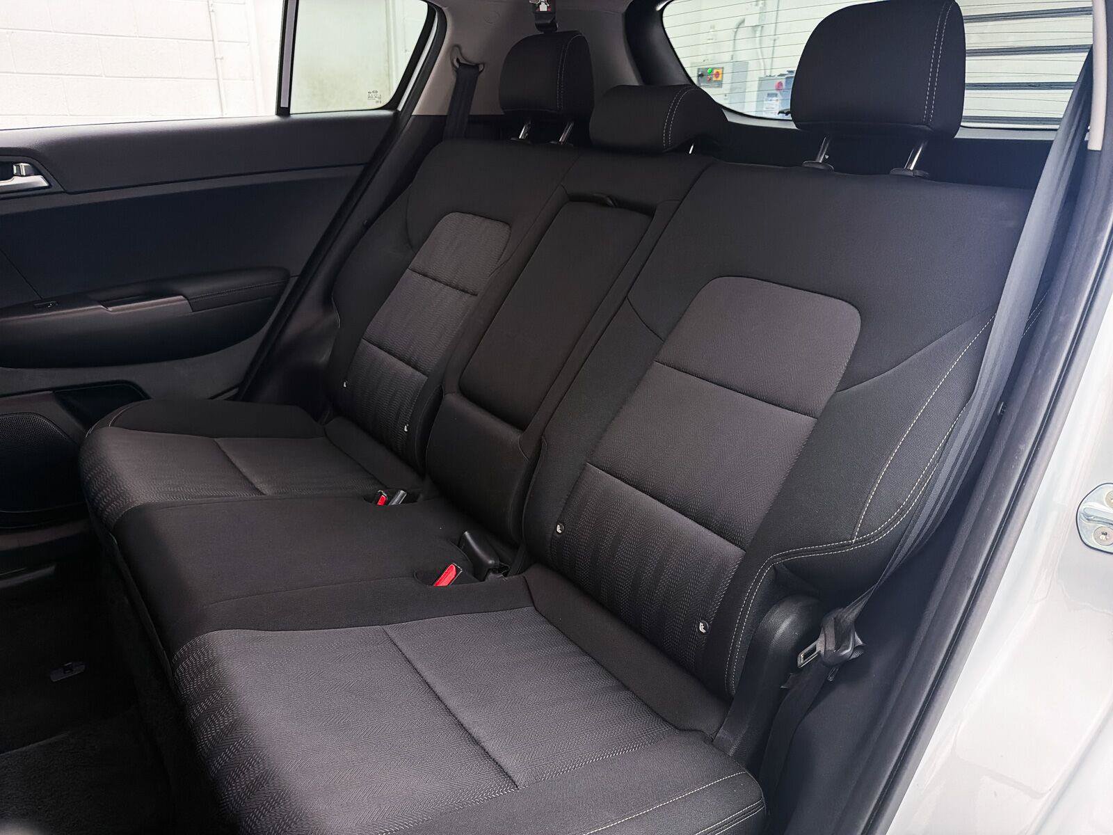Used 2020 Kia Sportage LX FWD image 21