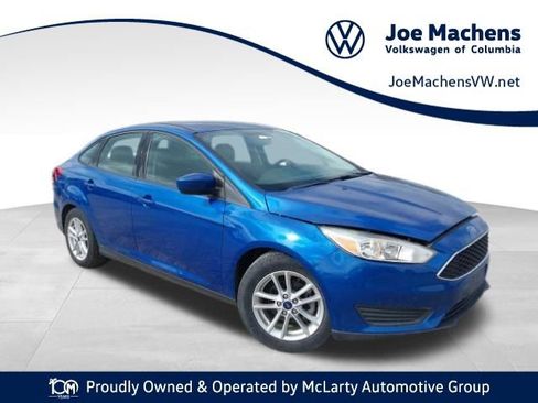Used 2018 Ford Focus SE FWD image 1