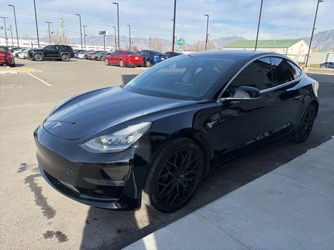 Used 2019 Tesla Model 3 Standard Range Plus image 3