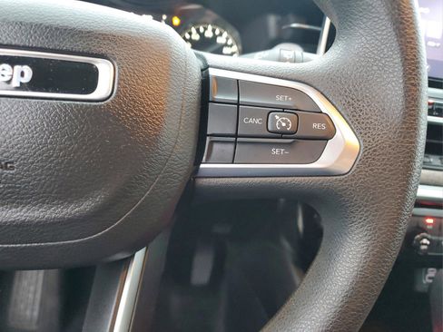 Certified 2022 Jeep Compass Sport image 29