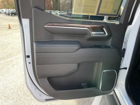 Used 2022 GMC Sierra 1500 Elevation w/ Elevation Premium Package image 20