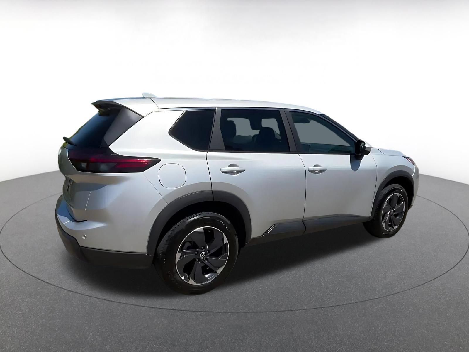 Used 2025 Nissan Rogue SV FWD image 14