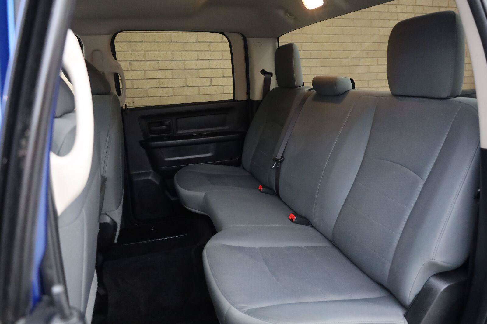 Used 2015 RAM 1500 Express RWD image 20