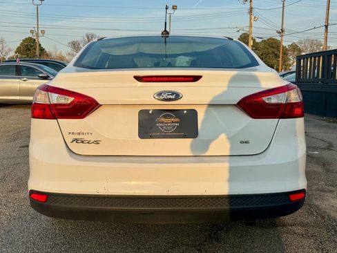 Used 2014 Ford Focus SE image 4