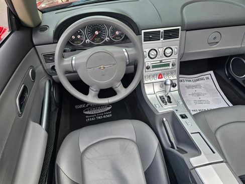 Used 2005 Chrysler Crossfire Limited image 12