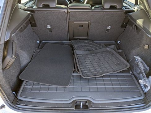 Certified 2026 Volvo XC40 B5 Plus w/ Protection Package Premier image 26