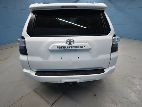Used 2018 Toyota 4Runner 4WD image 36