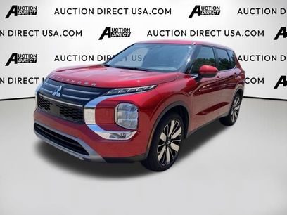 Used 2025 Mitsubishi Outlander SE