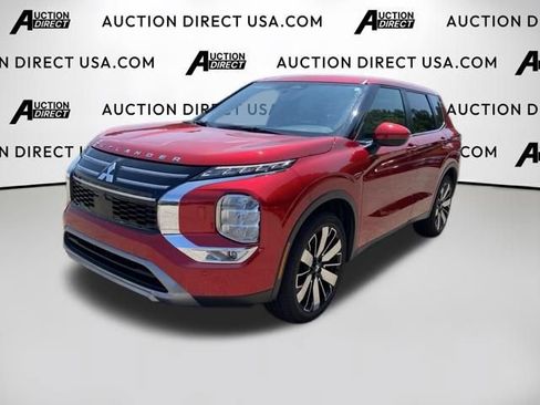 Used 2025 Mitsubishi Outlander SE AWD/4WD image 1