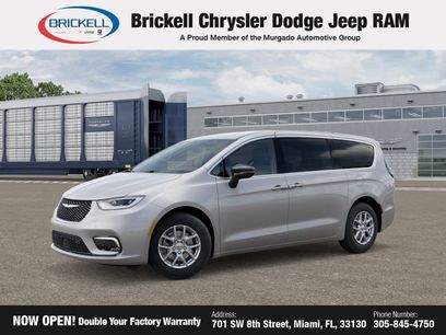 New 2026 Chrysler Pacifica Select