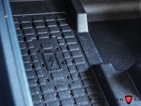 Used 2025 Ford Maverick Lariat w/ Black Appearance Package image 38