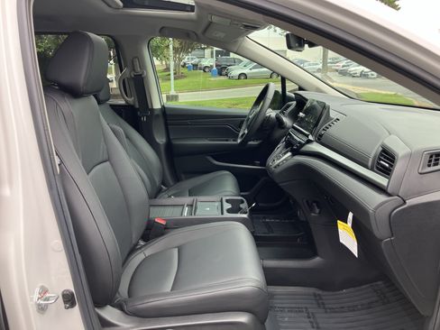 Certified 2026 Honda Odyssey EX-L image 36