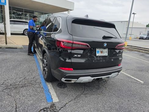 Certified 2023 BMW X5 sDrive40i w/ Premium Package RWD image 8