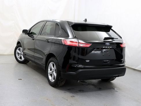 Used 2024 Ford Edge SE image 8