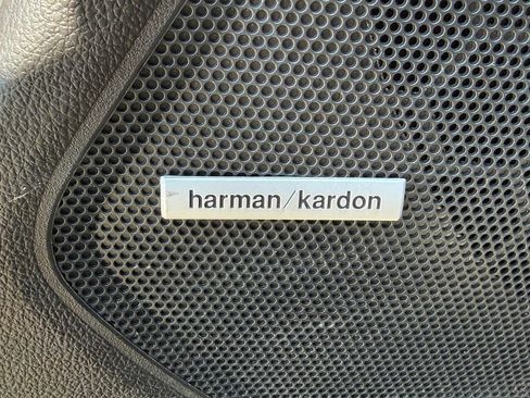 Used 2017 Subaru Outback 2.5i Limited image 18