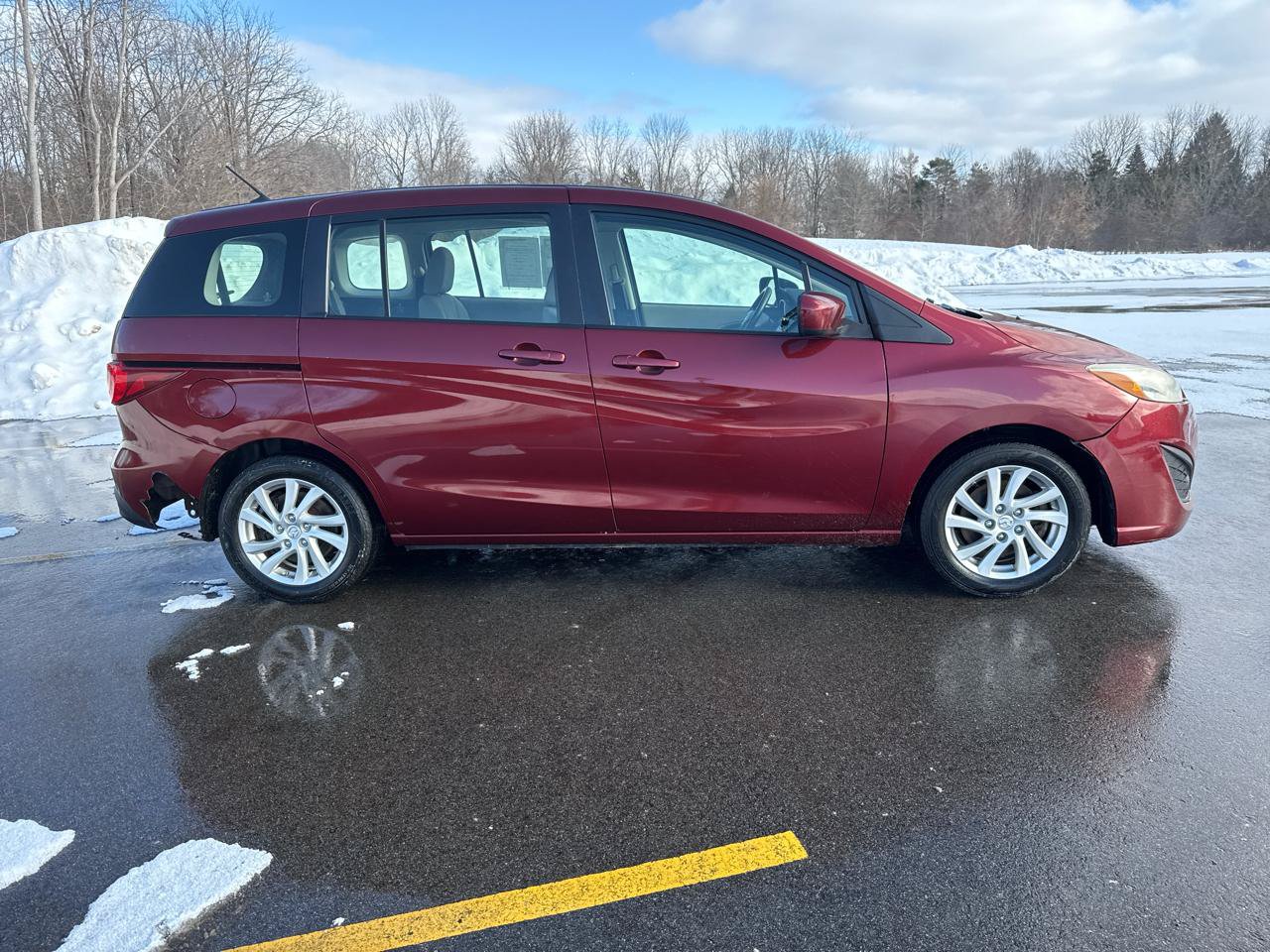 Used 2012 MAZDA MAZDA5 Sport FWD image 4