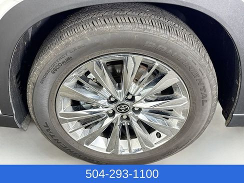Used 2025 Toyota Grand Highlander Platinum image 34