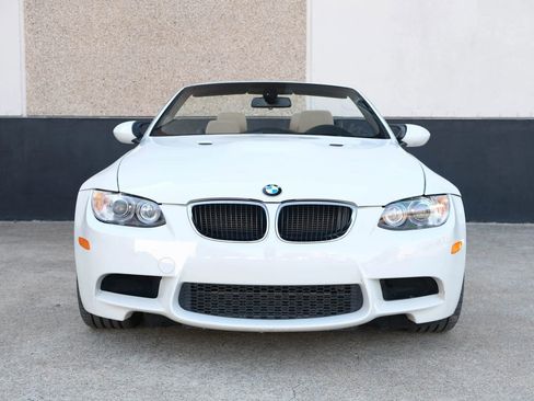 Used 2013 BMW M3 Convertible RWD image 2