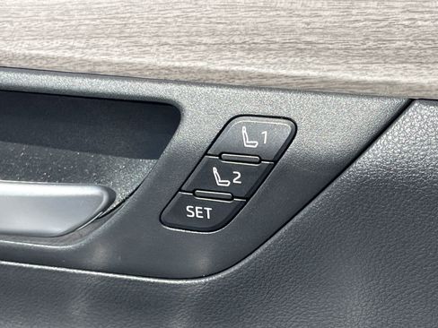 Used 2024 Toyota Grand Highlander Limited image 19