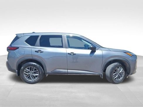 Certified 2023 Nissan Rogue S FWD image 9