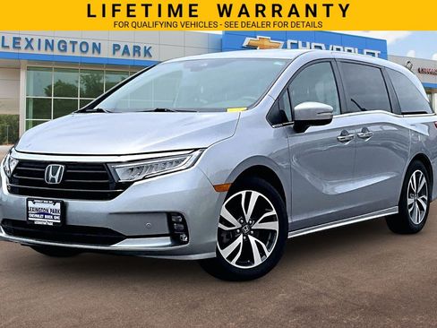 Used 2022 Honda Odyssey Touring image 2