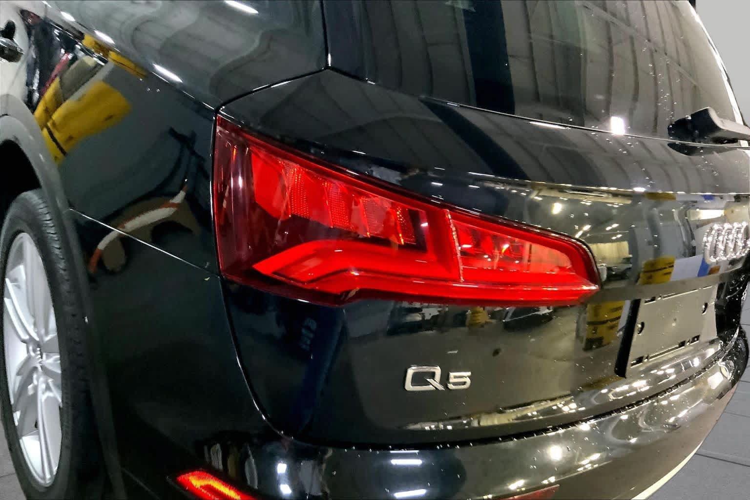 Used 2018 Audi Q5 2.0T Premium Plus w/ Premium Plus Package AWD/4WD image 29