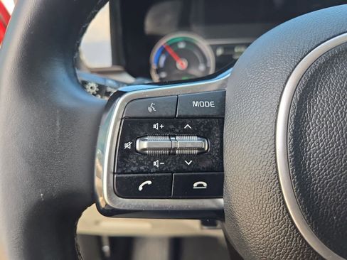 Certified 2022 Kia Sorento EX w/ Panoramic Sunroof Package image 24