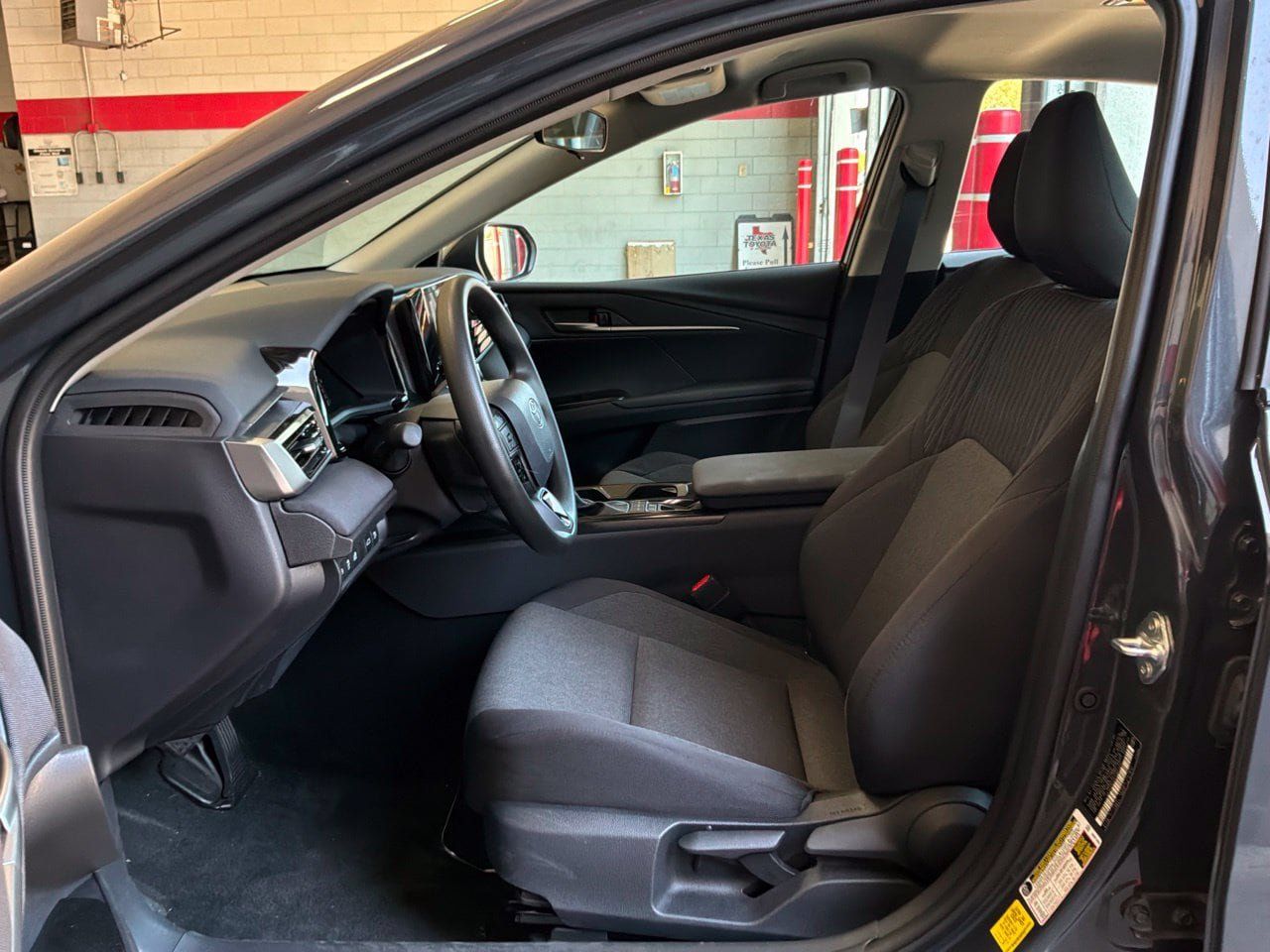 Used 2026 Toyota Camry LE FWD image 10