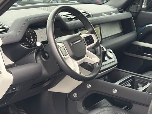 Used 2023 Land Rover Defender 110 S image 13