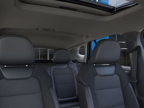 New 2026 Chevrolet Trax LT w/ Sunroof Package image 25