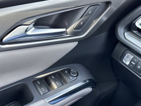 New 2026 Chevrolet Traverse LT w/ Sun and Wheel Package FWD image 38