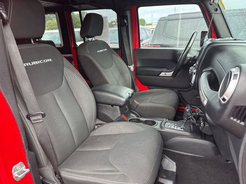 Used 2016 Jeep Wrangler Unlimited Rubicon w/ Connectivity Group image 44