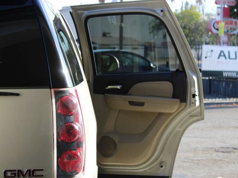 Used 2013 GMC Yukon Denali AWD/4WD image 10
