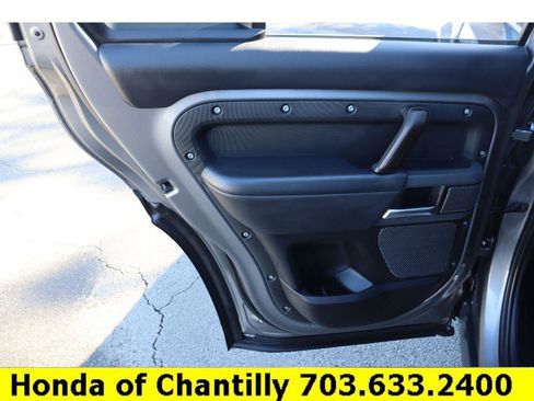 Used 2024 Land Rover Defender 110 X image 25