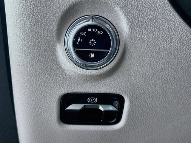 Certified 2024 Mercedes-Benz CLE 450 4MATIC Cabriolet image 10