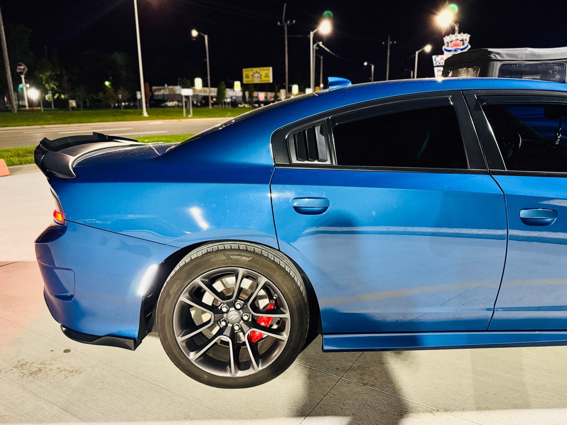 Used 2022 Dodge Charger Scat Pack w/ Harman/Kardon Audio Group RWD image 3
