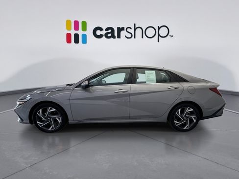 Used 2024 Hyundai Elantra Limited FWD image 2