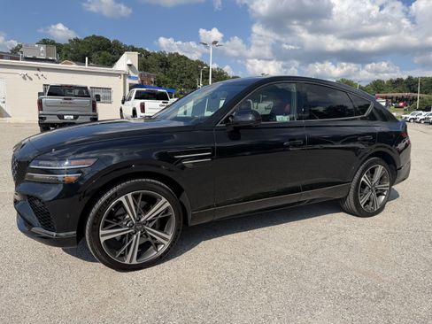 Used 2025 Genesis GV80 3.5T e-SC AWD/4WD image 3