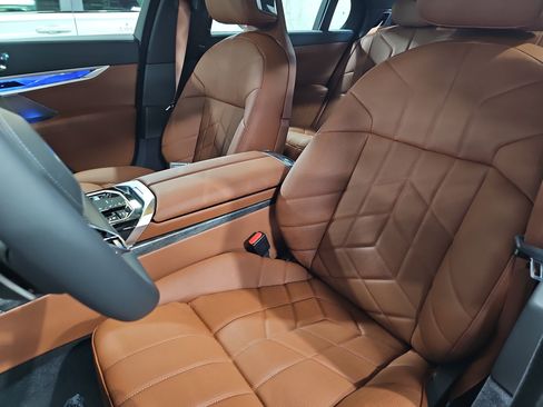 New 2025 BMW 760i xDrive image 16