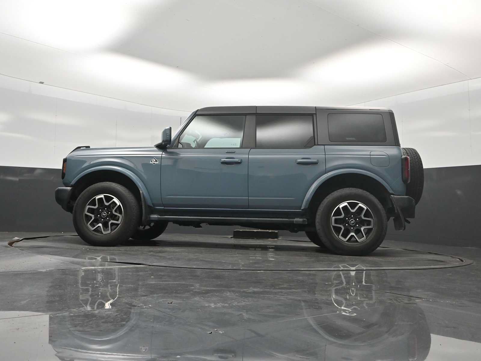 Used 2022 Ford Bronco Outer Banks AWD/4WD image 24