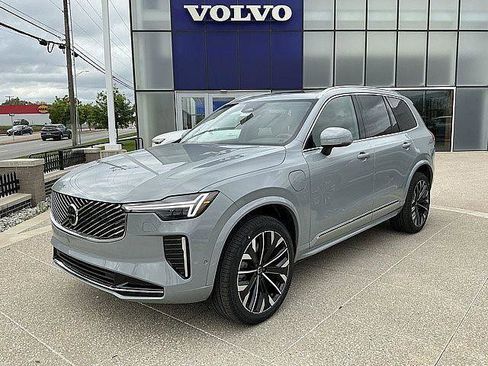 New 2026 Volvo XC90 T8 Plus w/ Protection Package AWD/4WD image 3