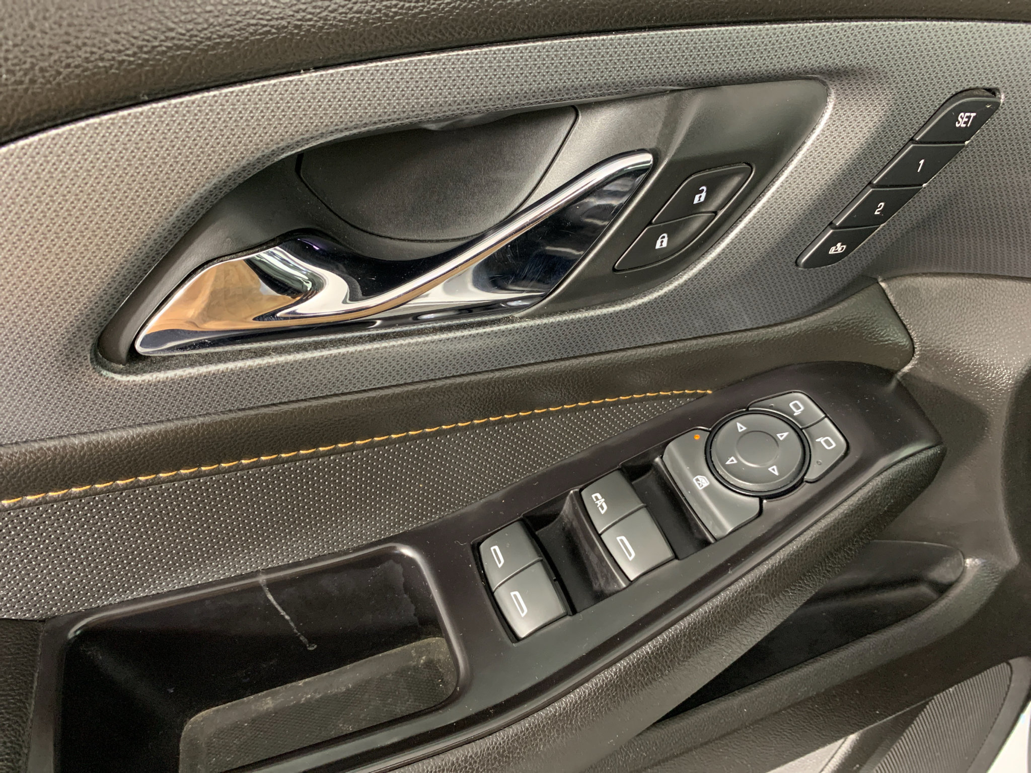 Used 2019 Chevrolet Traverse Premier AWD/4WD image 14