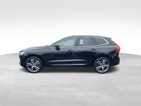 Used 2019 Volvo XC60 T6 Momentum w/ Multimedia Package AWD/4WD image 2