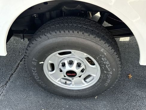 New 2024 GMC Sierra 2500 Pro w/ Convenience Package image 38