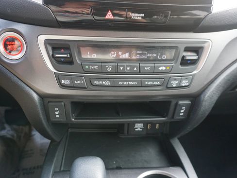 Used 2017 Honda Pilot EX-L image 11